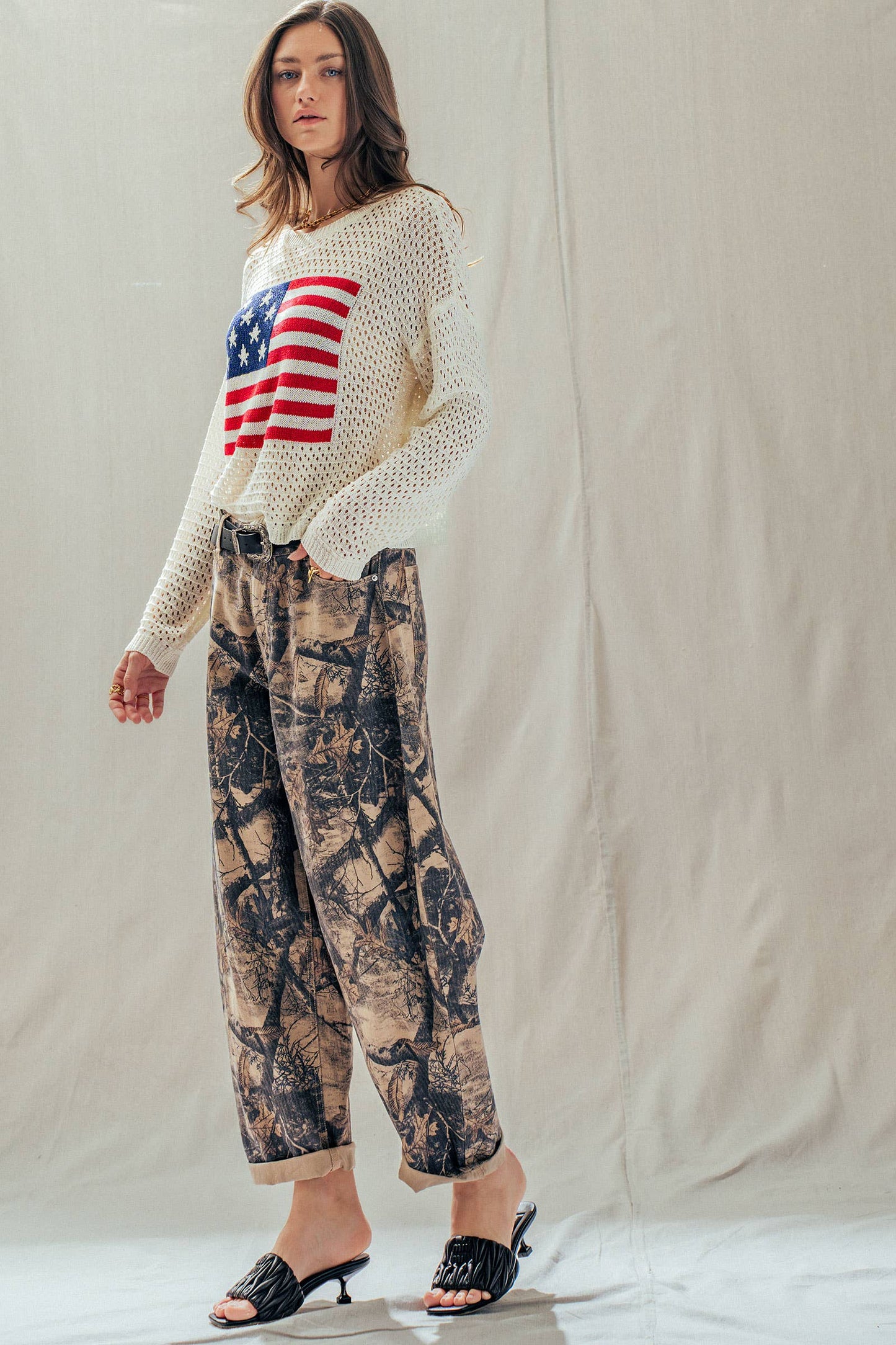 Urban Daizy - Patriotic American Flag Open Knit Sweater