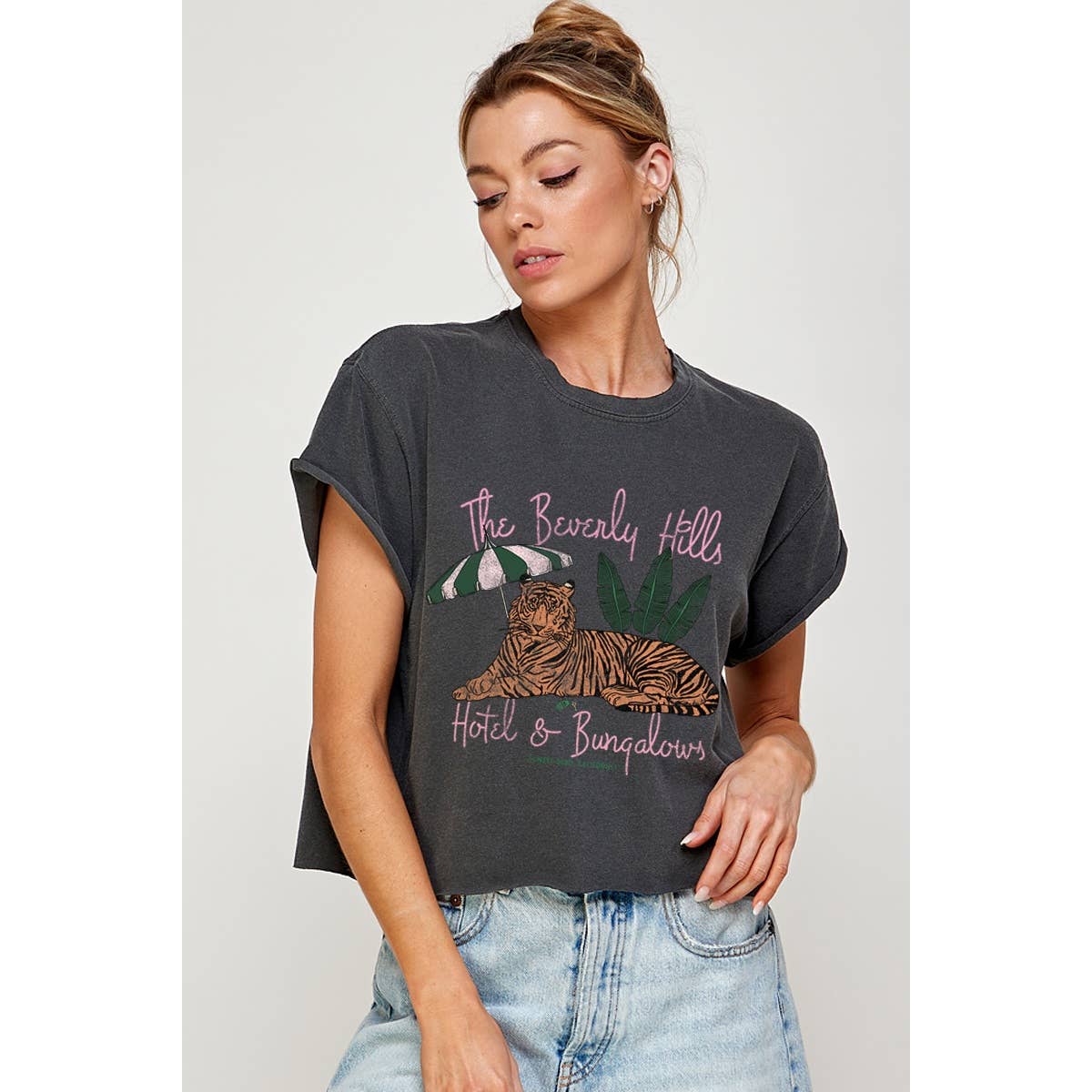 BEVERLY HILLS HOTEL VINTAGE GRAPHIC CROP TOP
