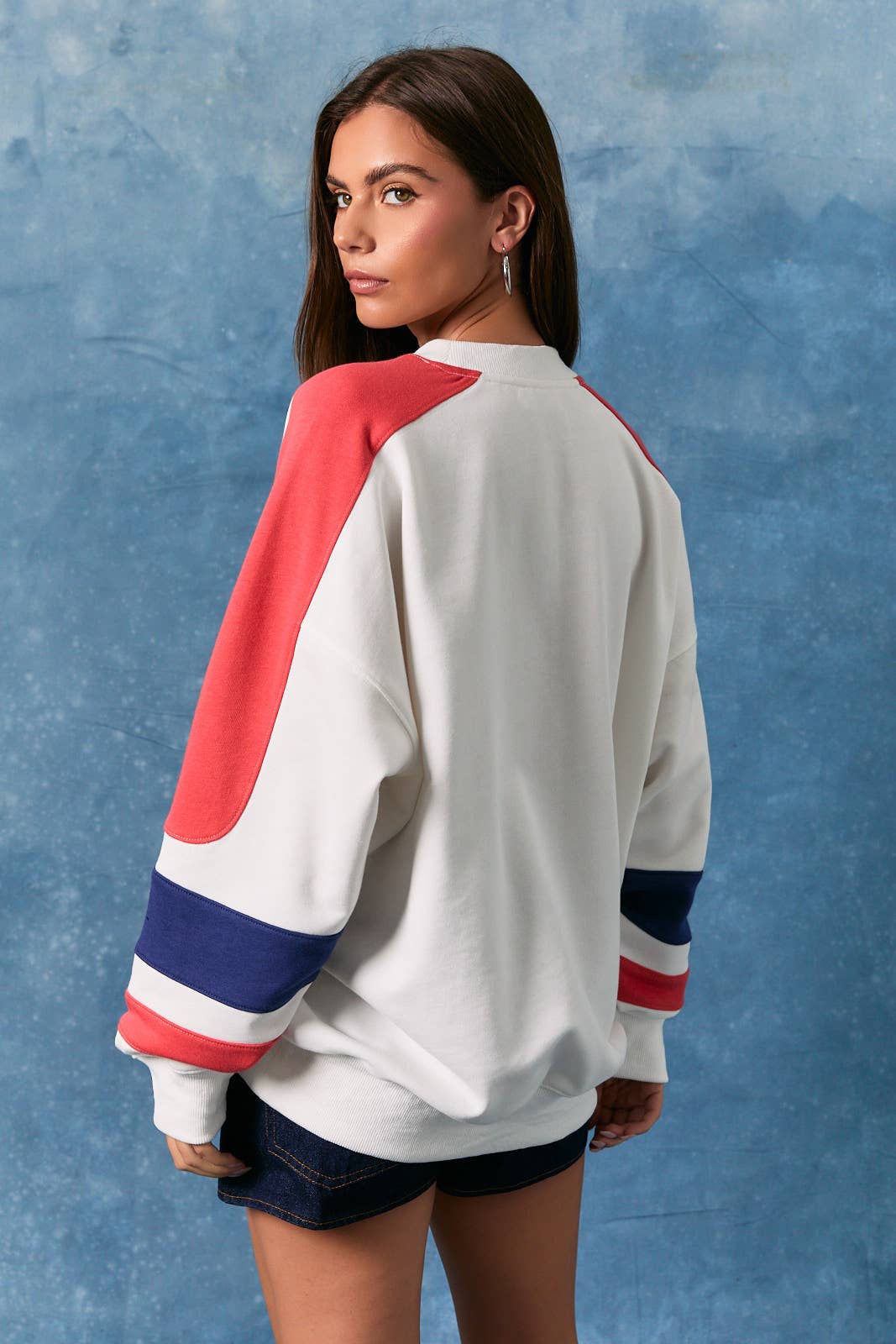 LE LIS - LONG SLEEVE CREW NECK COLOR BLOCK OVERSIZED SWEATSHIRT