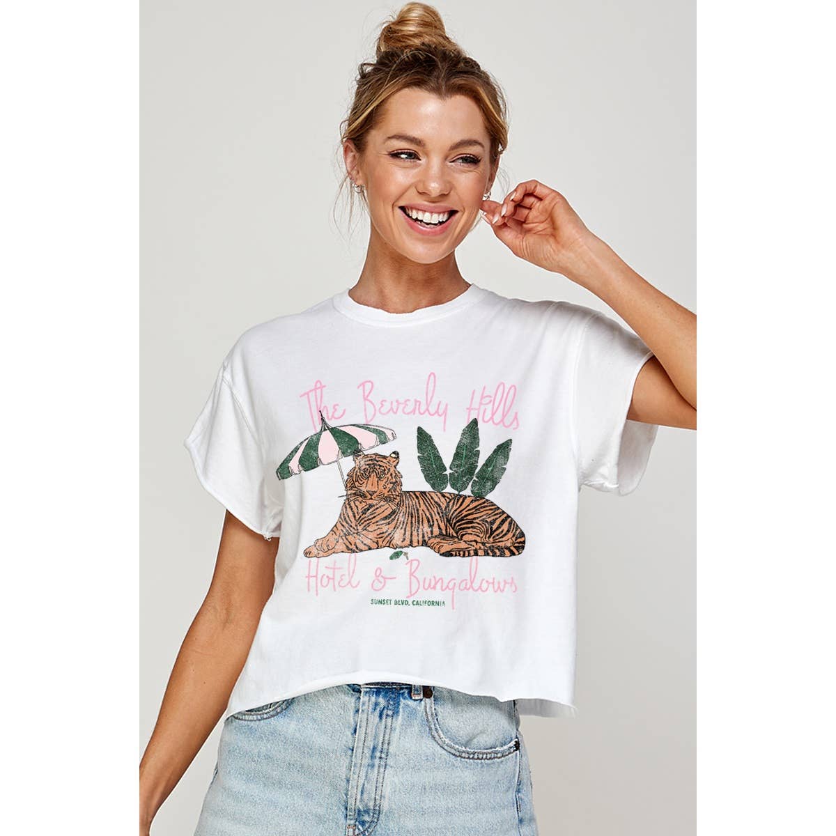 BEVERLY HILLS HOTEL VINTAGE GRAPHIC CROP TOP