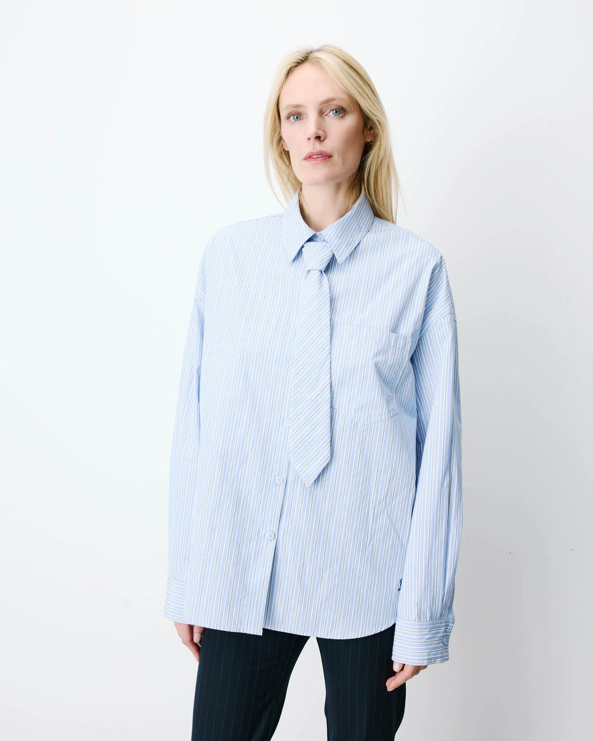 Grace & Mila Striped Shirt With Tie