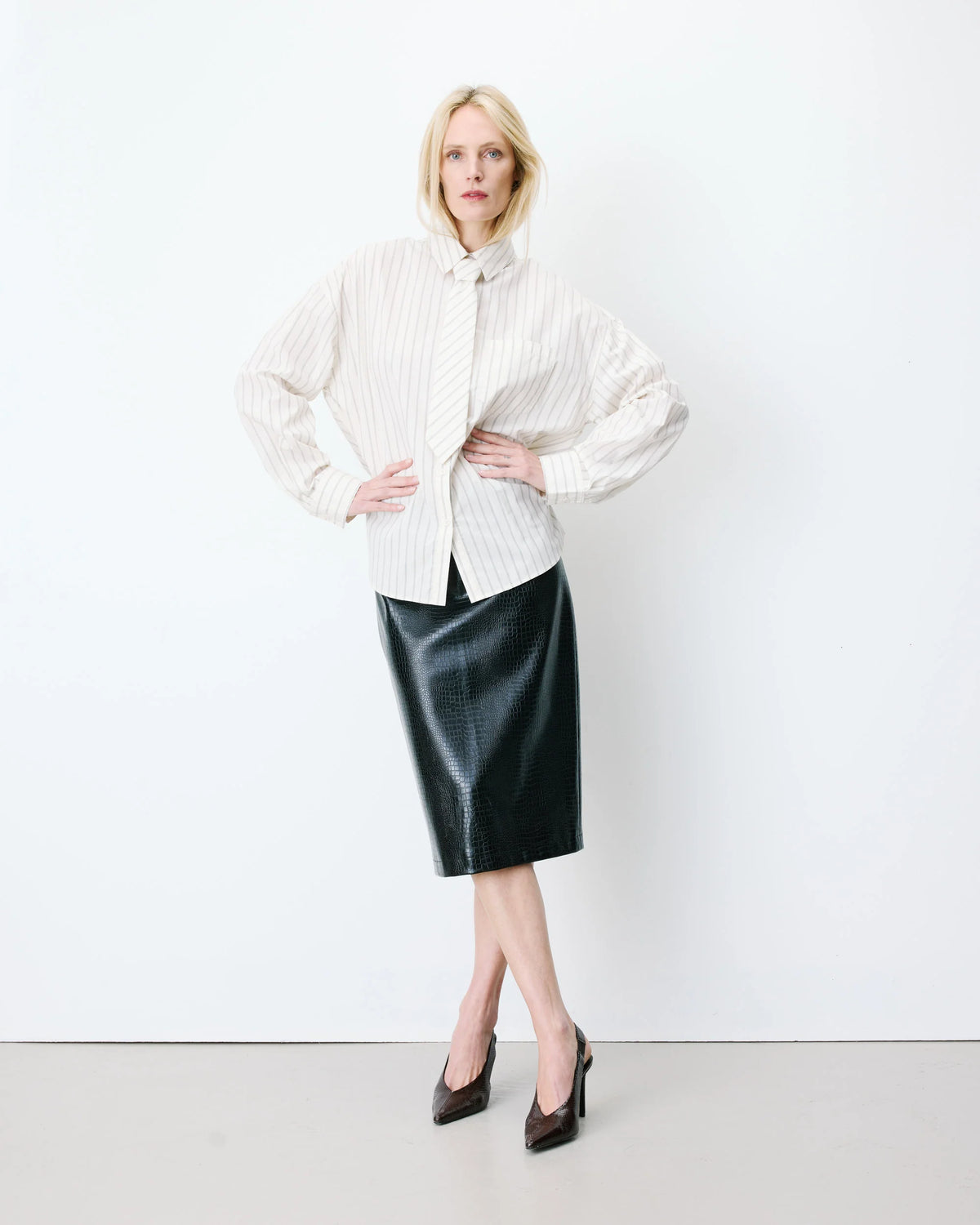 Grace & Mila Striped Shirt With Tie