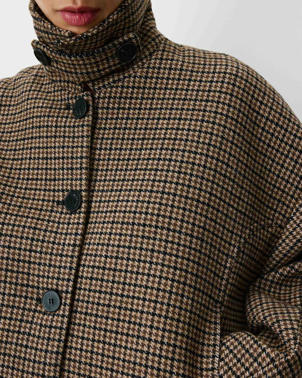 Grace & Mila Short Houndstooth Coat