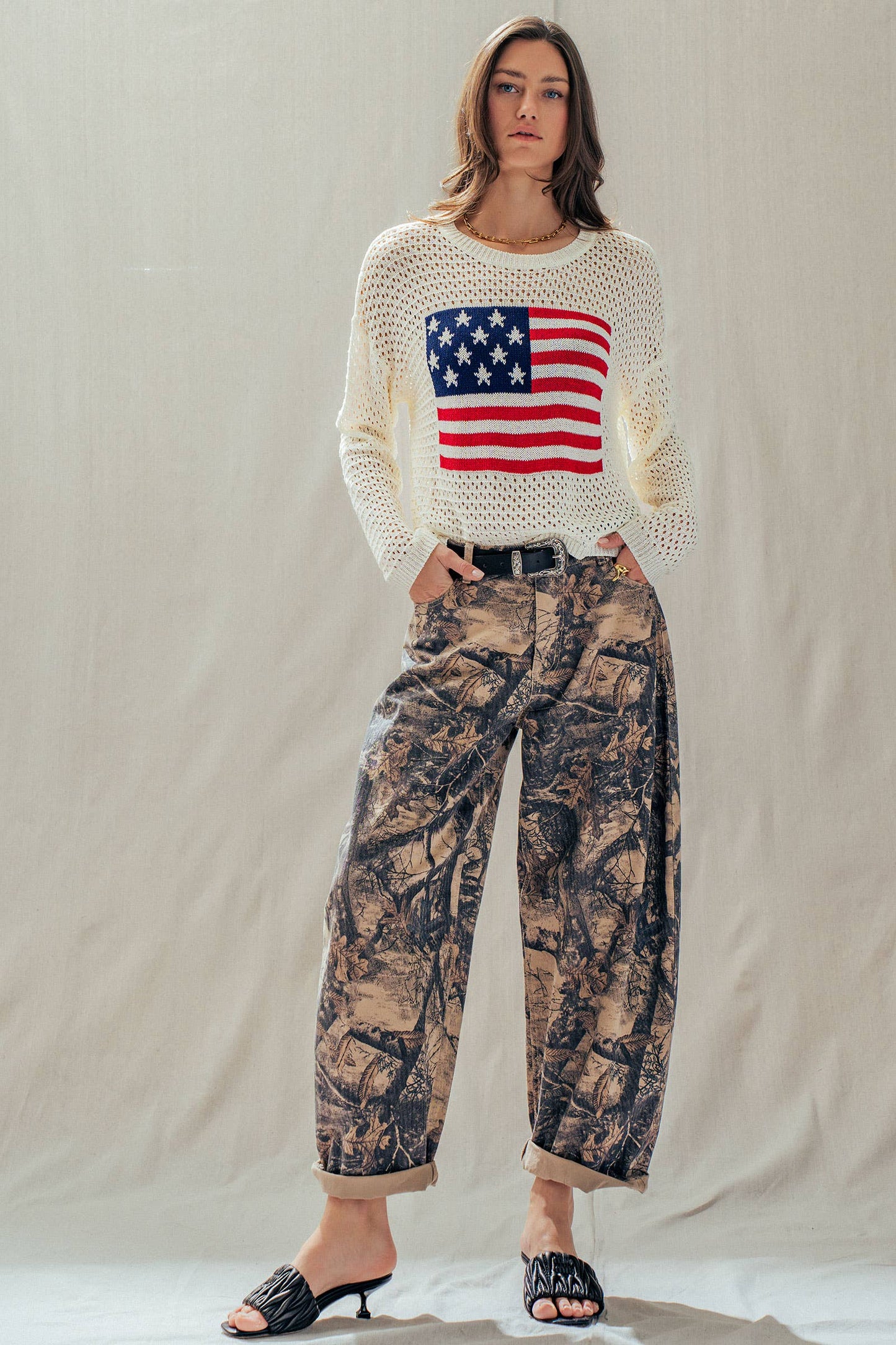Urban Daizy - Patriotic American Flag Open Knit Sweater