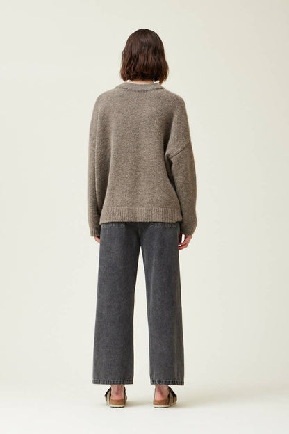 41794 - V-NECK OVERSIZED PULLOVER