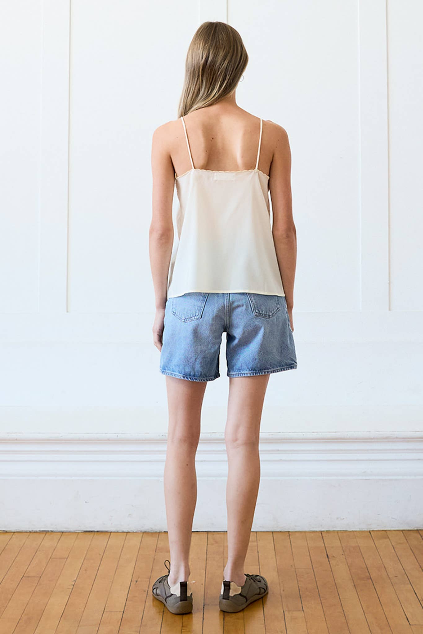 RAISONNEL - Lace Trim Embroidered Cami Top