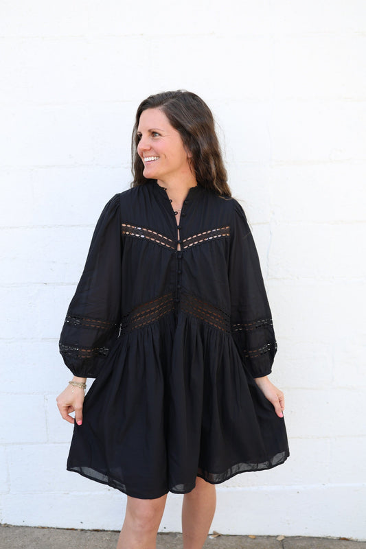 Elan - 3/4 Sleeve Flowy Lace dress