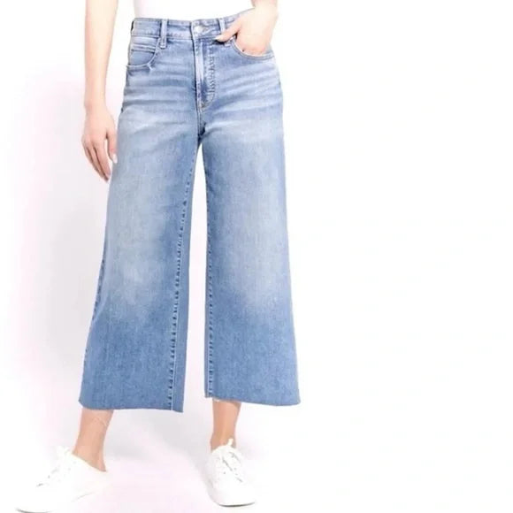 The Carla Wide Leg Crop Jean