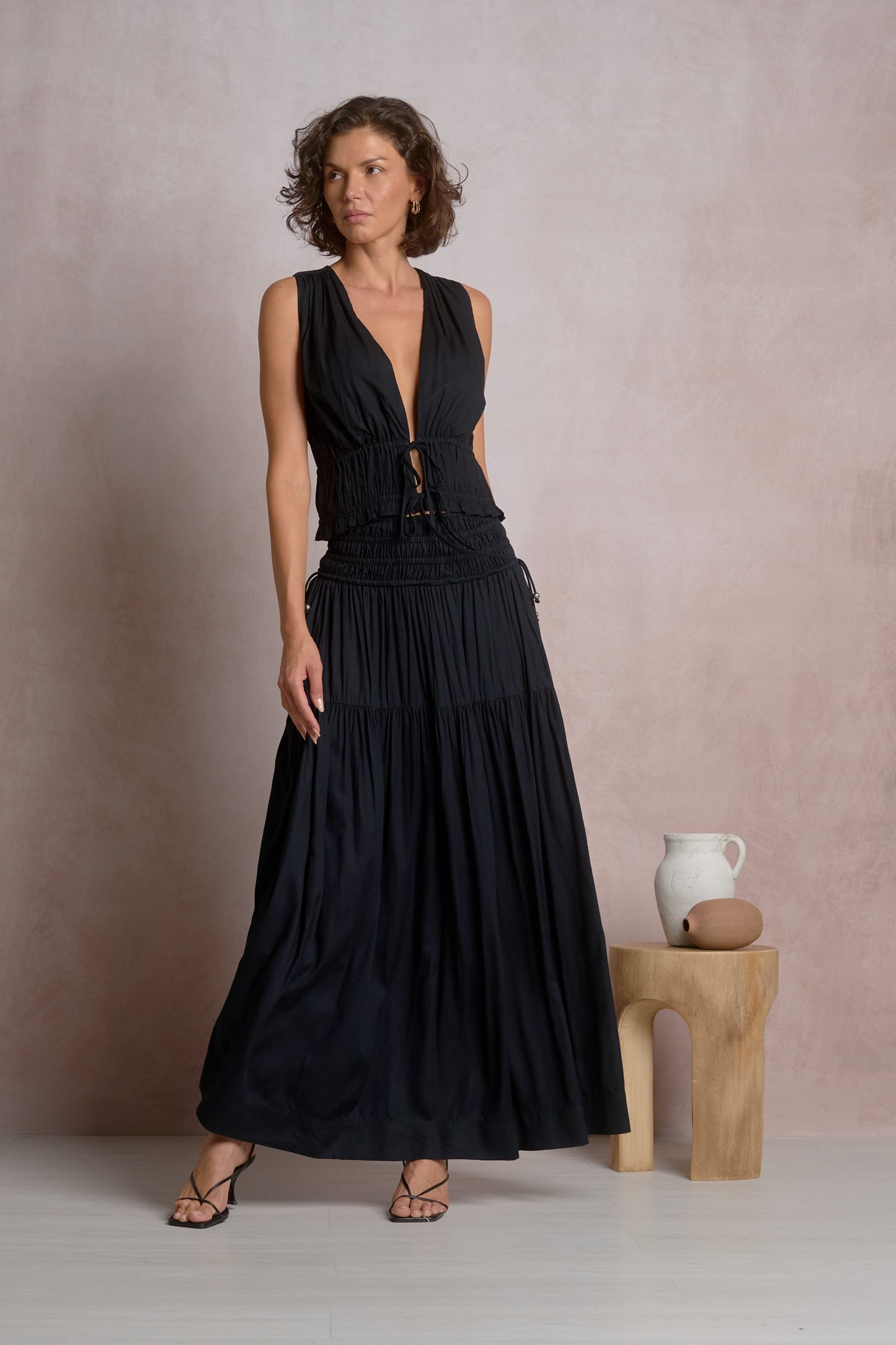 Elan - V Neck Sleeveless Fly Away Top