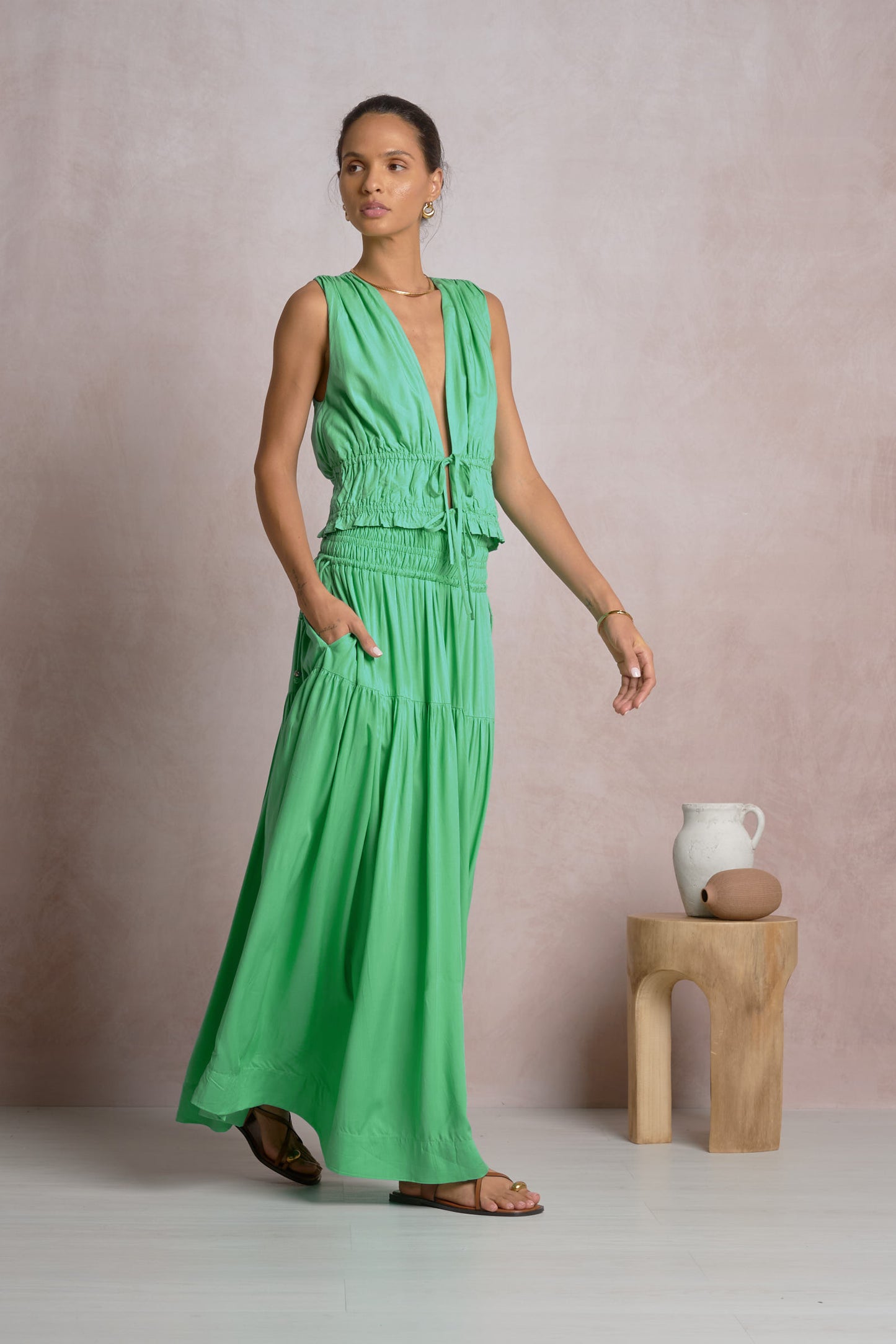 Elan - V Neck Sleeveless Fly Away Top